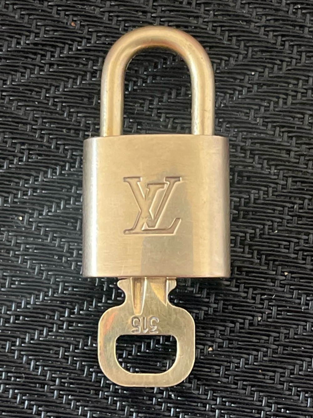 Louis Vuitton Gold-Tone LV Padlock with Key(315)